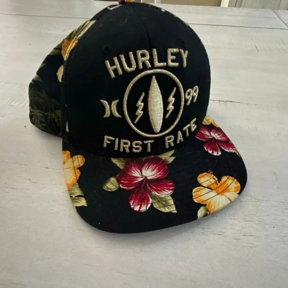 HURLEY Hawaiian Print Hat